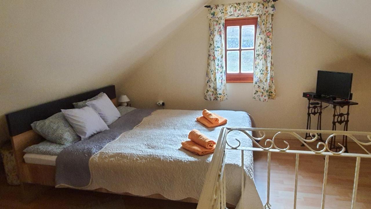 Sárkányles Vendégház Kisapati Exterior foto